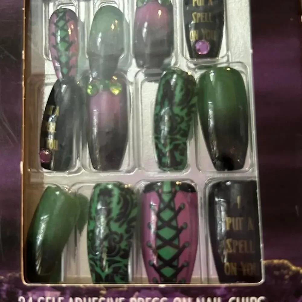 Spirit Halloween Disney Hocus Pocus Press On Embellished Nails Glam SpookySeason